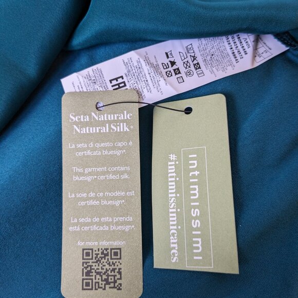 NWT Bundle of 2 intimissimi Silk Modal Tanks in Evergreen and Ribbon Red, size S - Picture 6 of 12